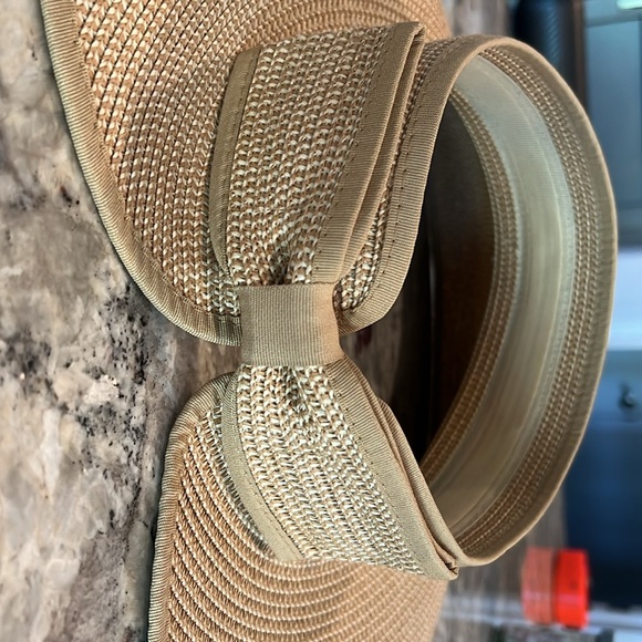 Foldable Straw Sun Hat - Picture 5 of 7